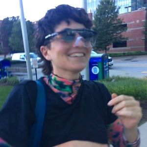 Meet your Posher, Caroline